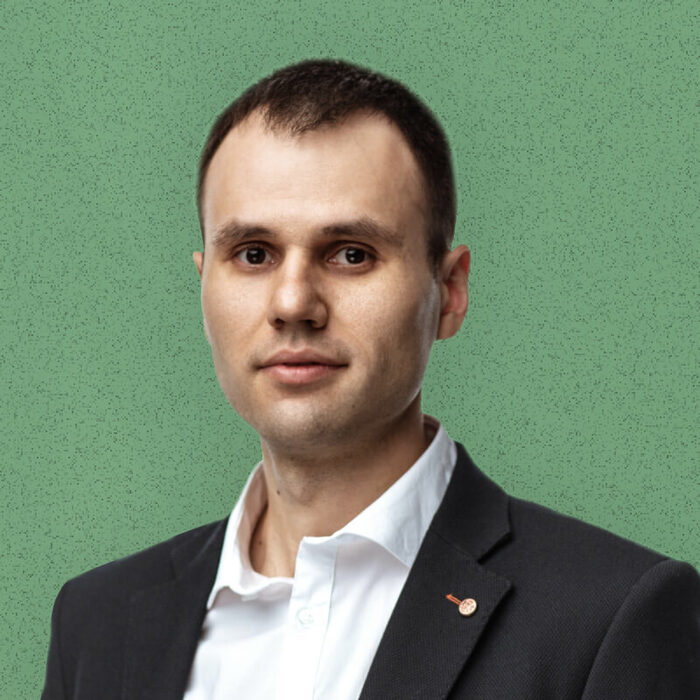 Руслан Насреддинов